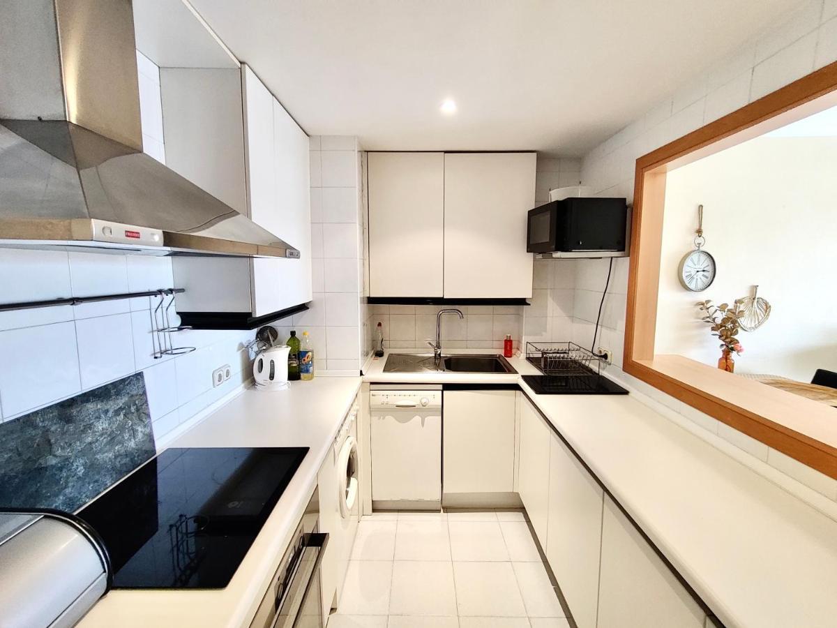Exclusive Puerto Banus Beach Apartment Free Parking Wifi & Swimming Pool Marbella Kültér fotó
