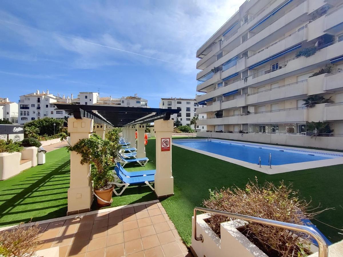 Exclusive Puerto Banus Beach Apartment Free Parking Wifi & Swimming Pool Marbella Kültér fotó